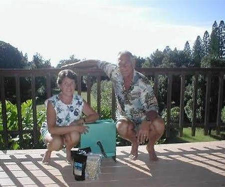Macadamia Meadows Farm Bed & Breakfast Naalehu Buitenkant foto